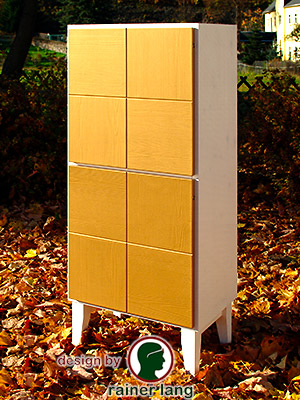 Design by Rainer Lang - Innenarchitekt -  Aufbewahrungssystem Goldquader hoch